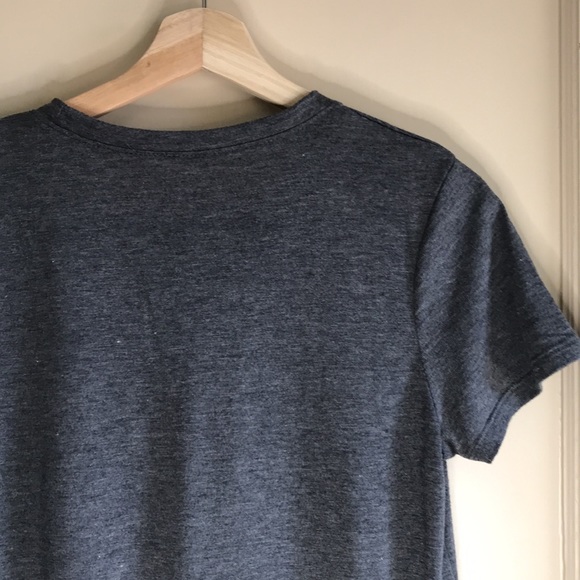 Harry Potter Hogwarts logo graphic tee shirt - Picture 6 of 7